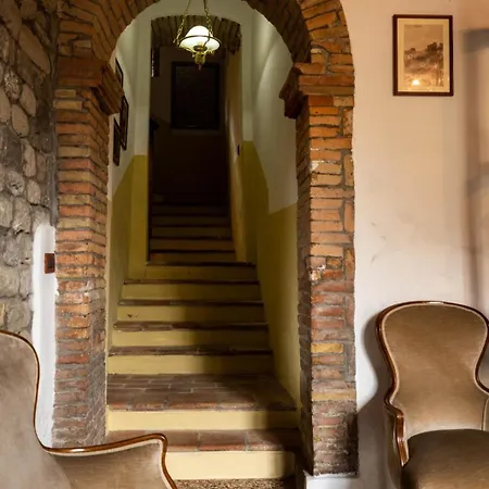 Πανσιόν La Torre *